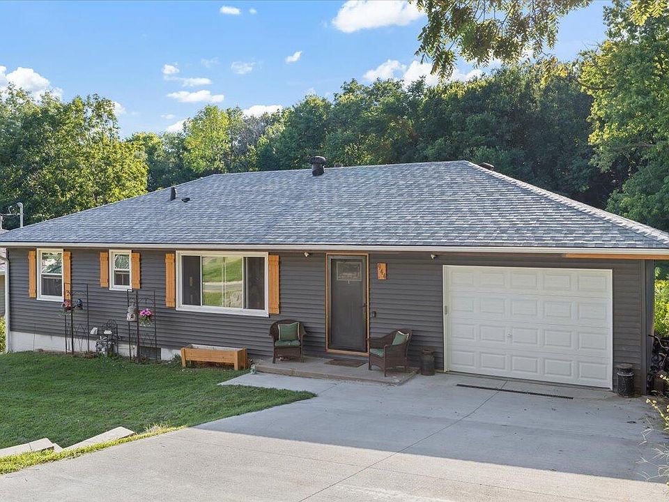 1st image of 944 McKenzie Ave
