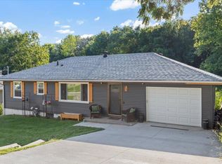 944 McKenzie Ave, Council Bluffs, IA 51503