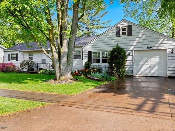 221 Forest St, Lagrange, OH 44050