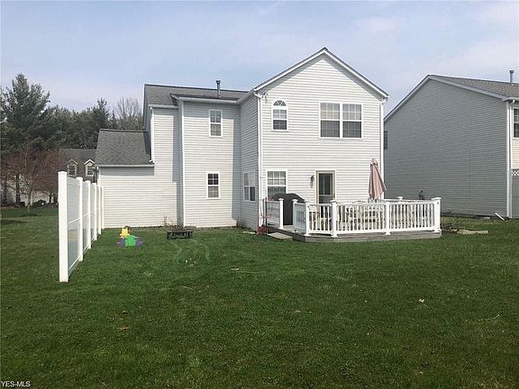 3rd image of 104 Pine Hollow Cir