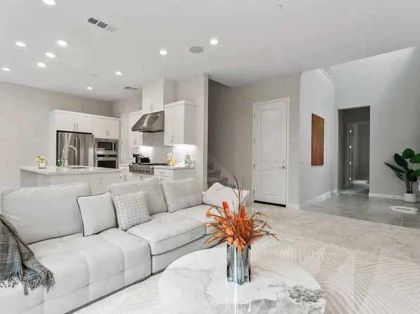 181 Pin Ln, Lake Forest, CA 92630