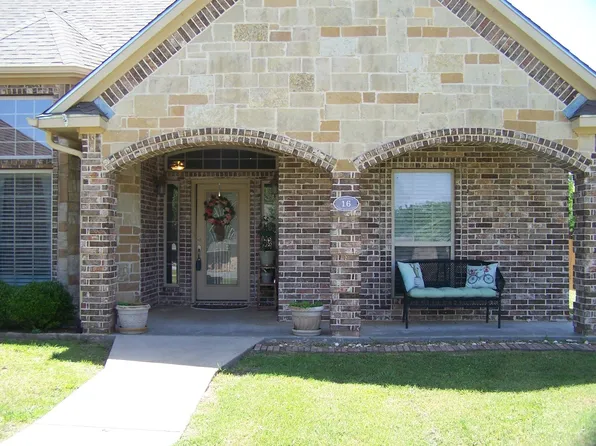 16 Cedar Bayou Cir, Pottsboro, TX 75076