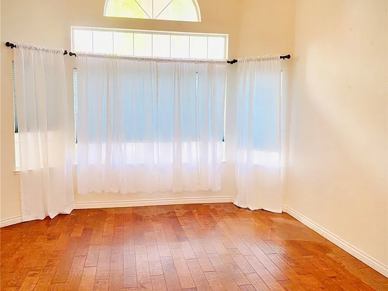 8405 Justine Ct — Photo 14