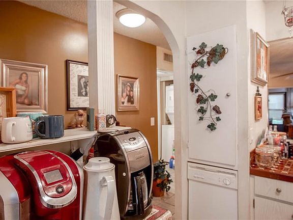 5th image of 1516 Flint Dr W #9-C