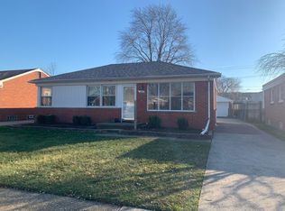 19724 Sherry St, Saint Clair Shores, MI 48081