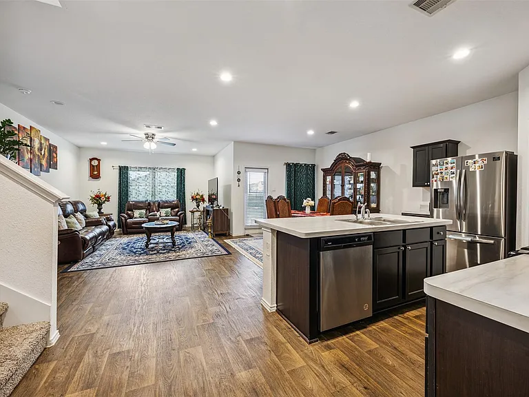 5102 Hedgerose Ln — Photo 5