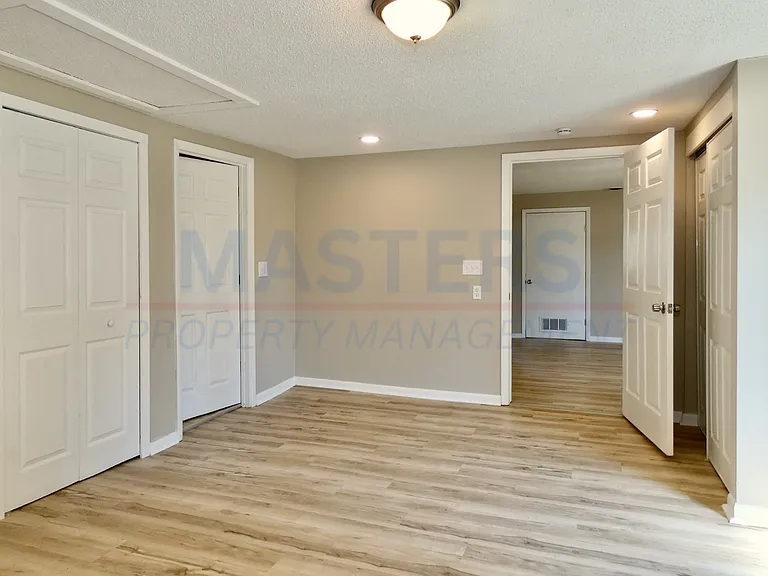 2163 Hoops Dr — Photo 10