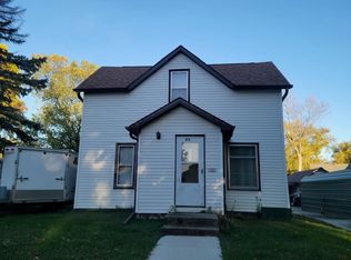 214 N 12th St, Estherville, IA 51334