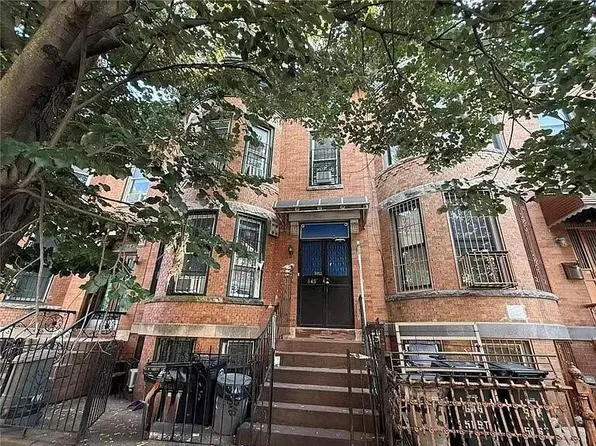648 51st St, Brooklyn, NY 11220
