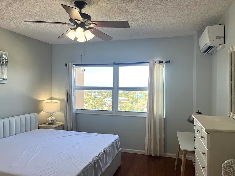 880 Mandalay Ave #802 — Photo 45