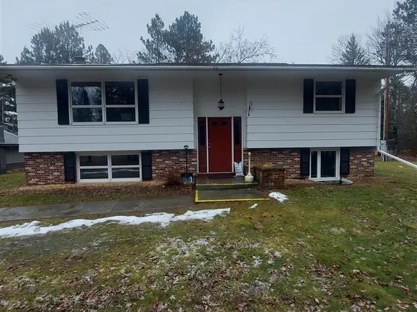 5137 Wahlsten Rd, Embarrass, MN 55732