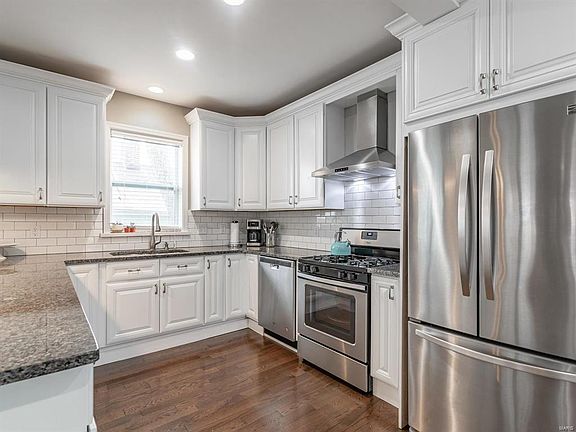 5th image of 1033 Blendon Pl