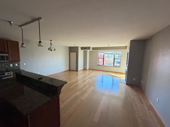 1155 Ford Rd APT 307, Saint Louis Park, MN 55426