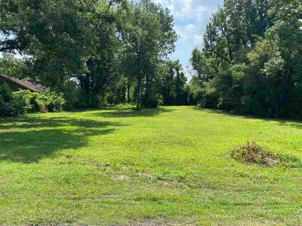 315 Lake St, Bridge City, TX 77611