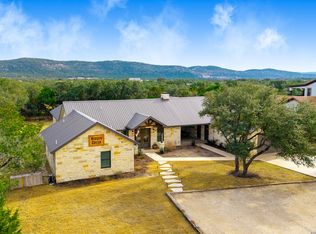 1723 Mountain Valley, ConCan, TX 78838