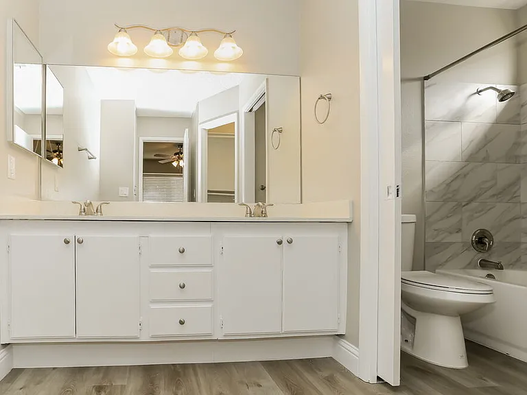 6533 Faith Peak Dr — Photo 11