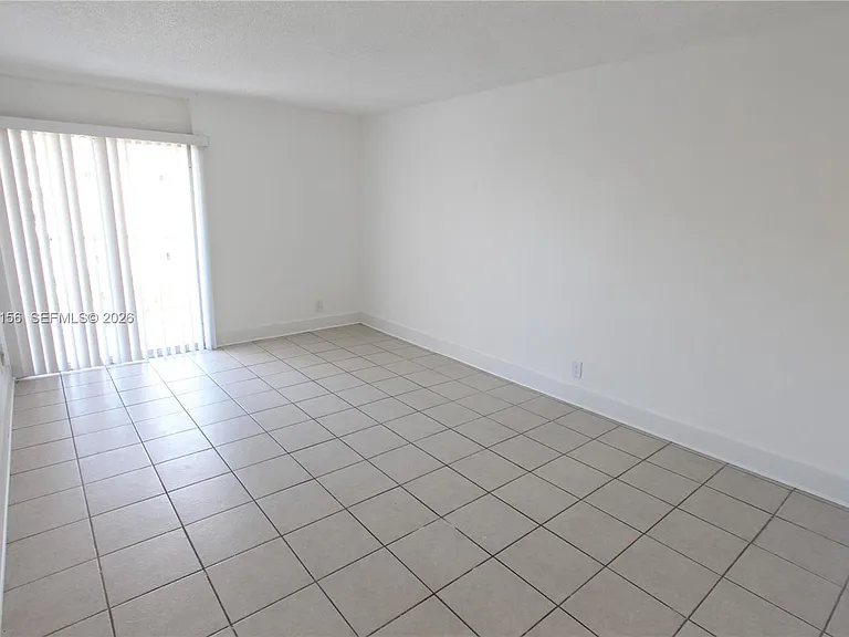 4550 NW 9th St #611E — Photo 8