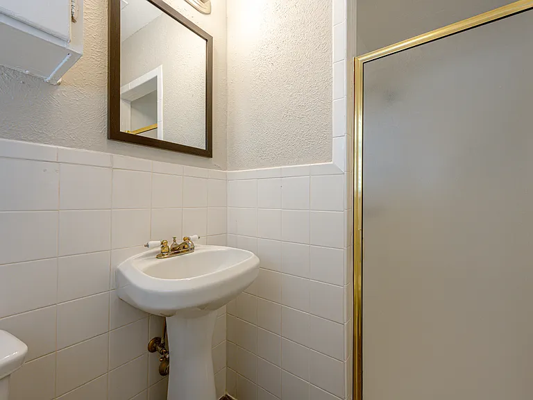 105 Dupont Cir — Photo 39