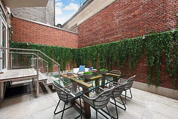 Sold by Corcoran | media 6