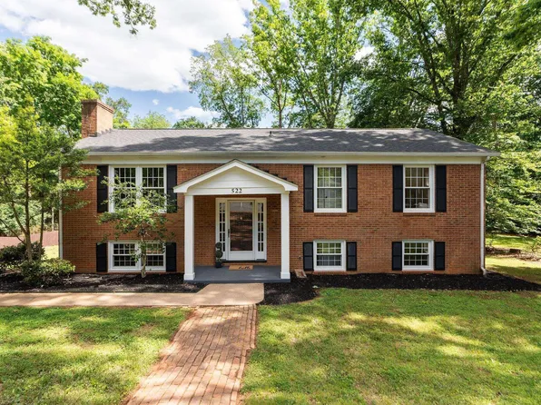 522 Nottingham Rd, Charlottesville, VA 22901