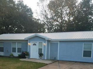 703 Twin Oaks Dr, Ocean Springs, MS 39564