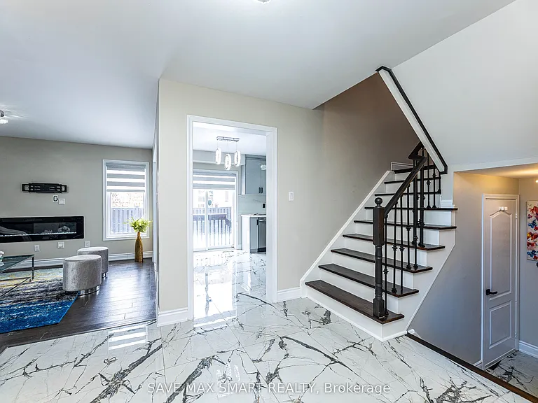 54 Beresford Cres — Photo 14