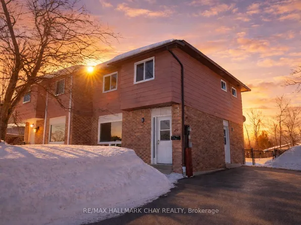 79 Christie Cres, Barrie, ON L4N 4V2