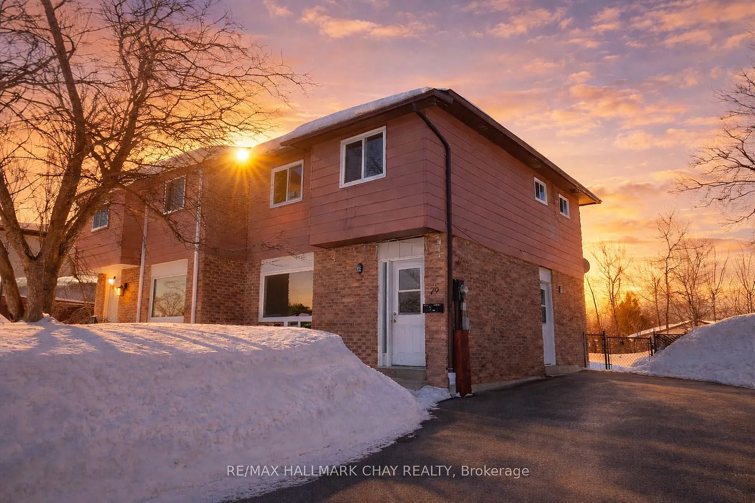 79 Christie Cres photo 1