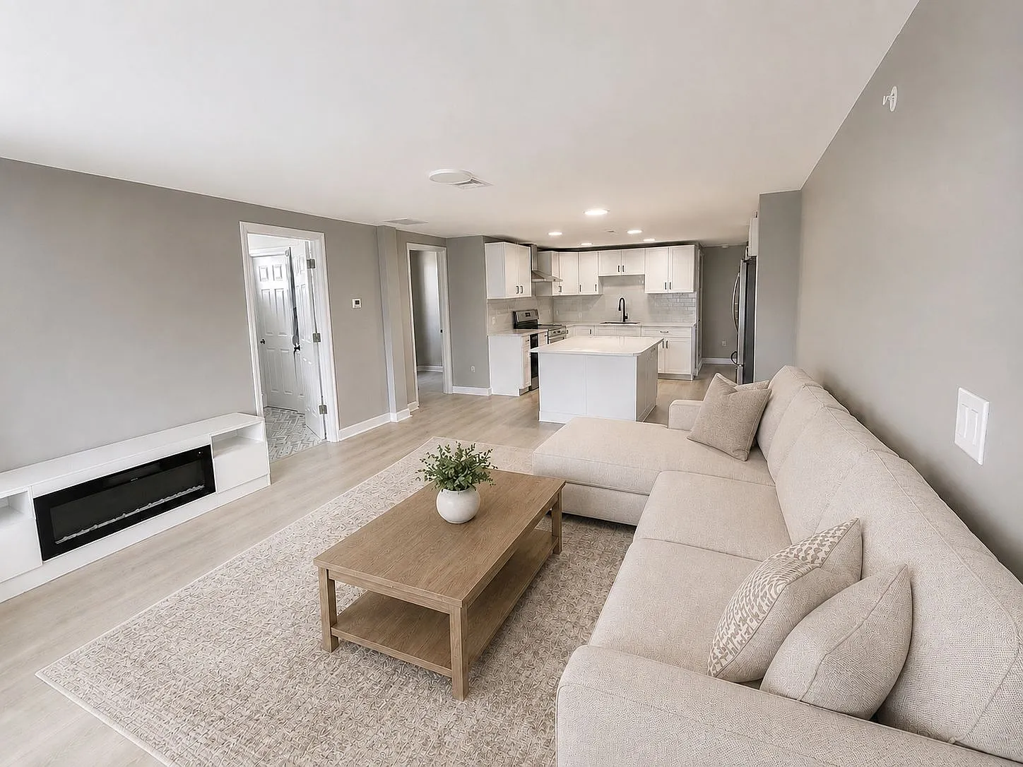 2 bed, 1100 sqft, $2,630 — Photo 2