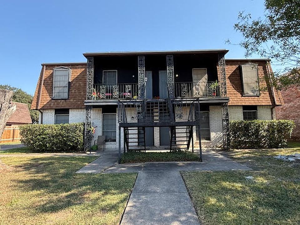 1st image of 302B Palmwood Dr