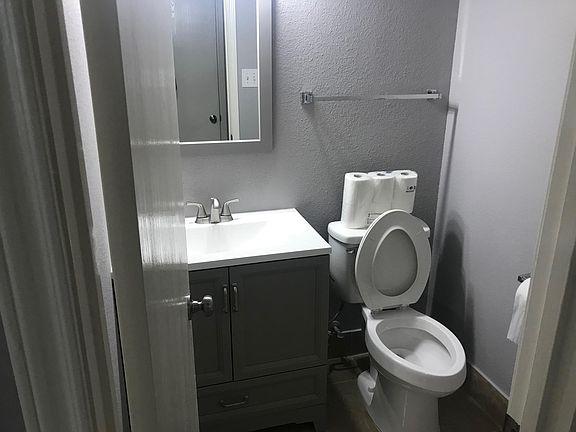 4th image of 109 Cypress Ct