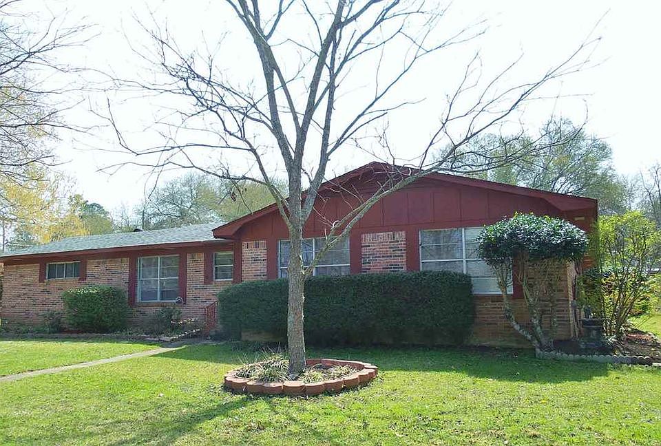 1st image of 8 S Valley Dr