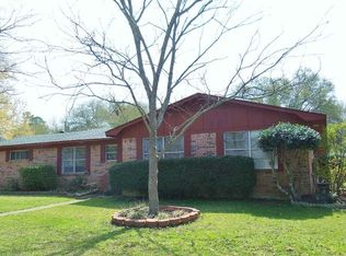 8 S Valley Dr, Texarkana, AR 71854