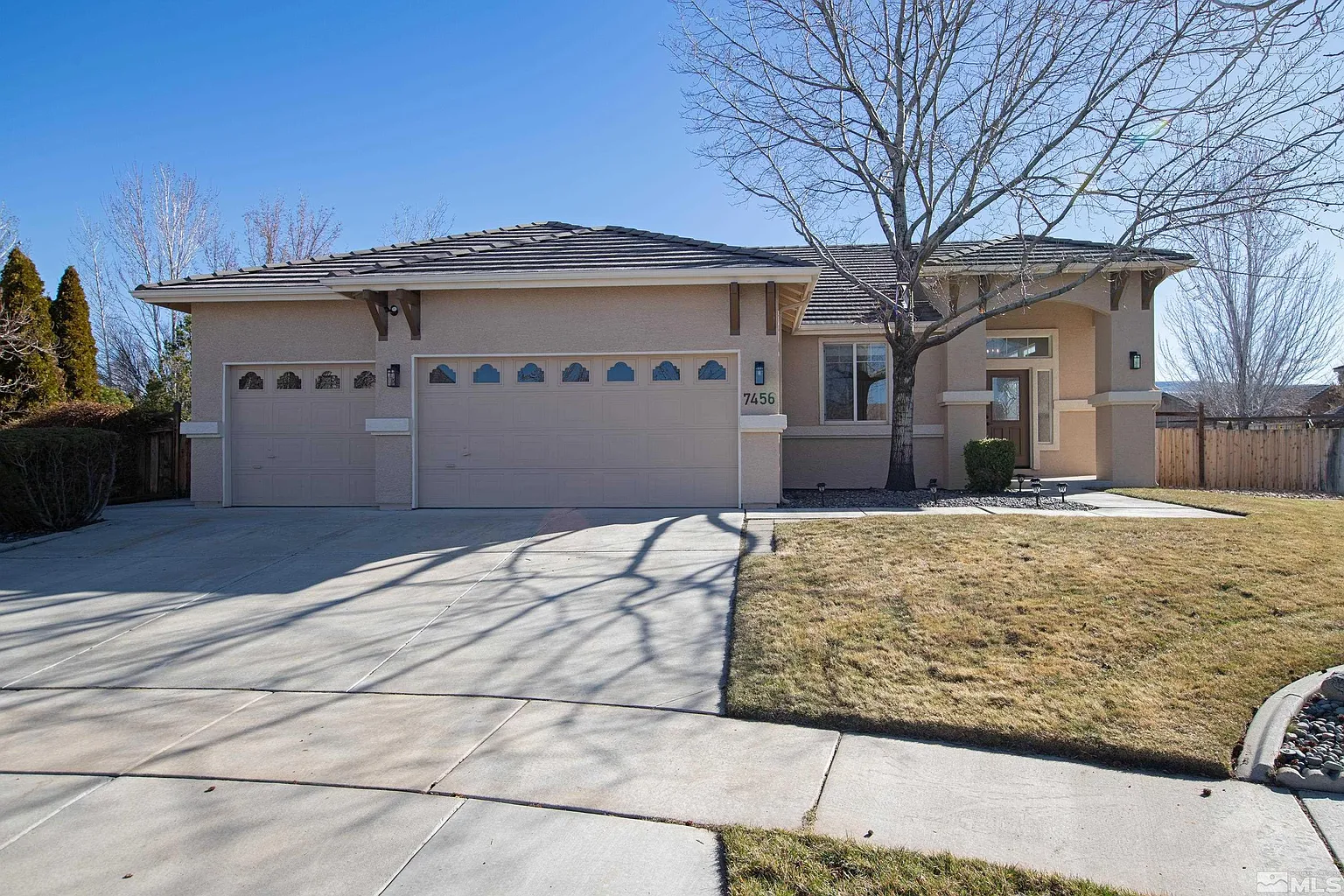 7456 Adelaide Ct photo 1