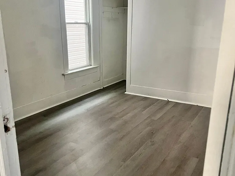 839 E 26th St #1 — Photo 8