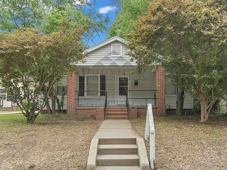1527 11th Ave — Photo 1