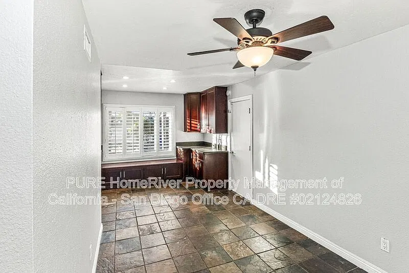 3 bed, 2.0 bath, 1595 sqft, $4,100 — Photo 3
