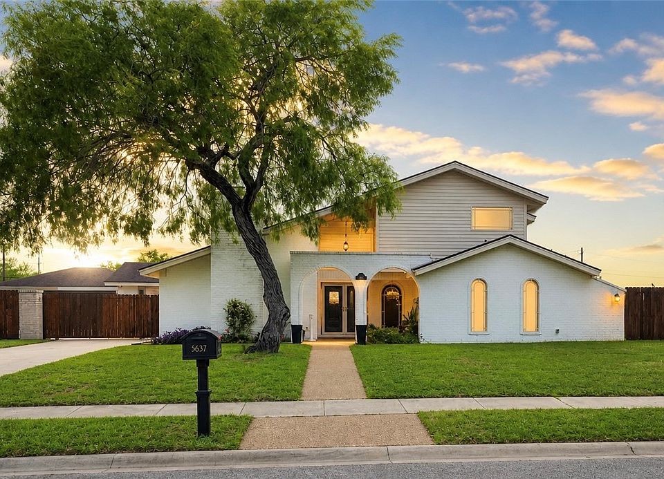 1st image of 3637 Castle River Dr