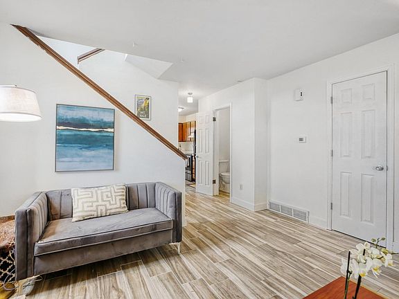 4th image of 4690 Portside Way