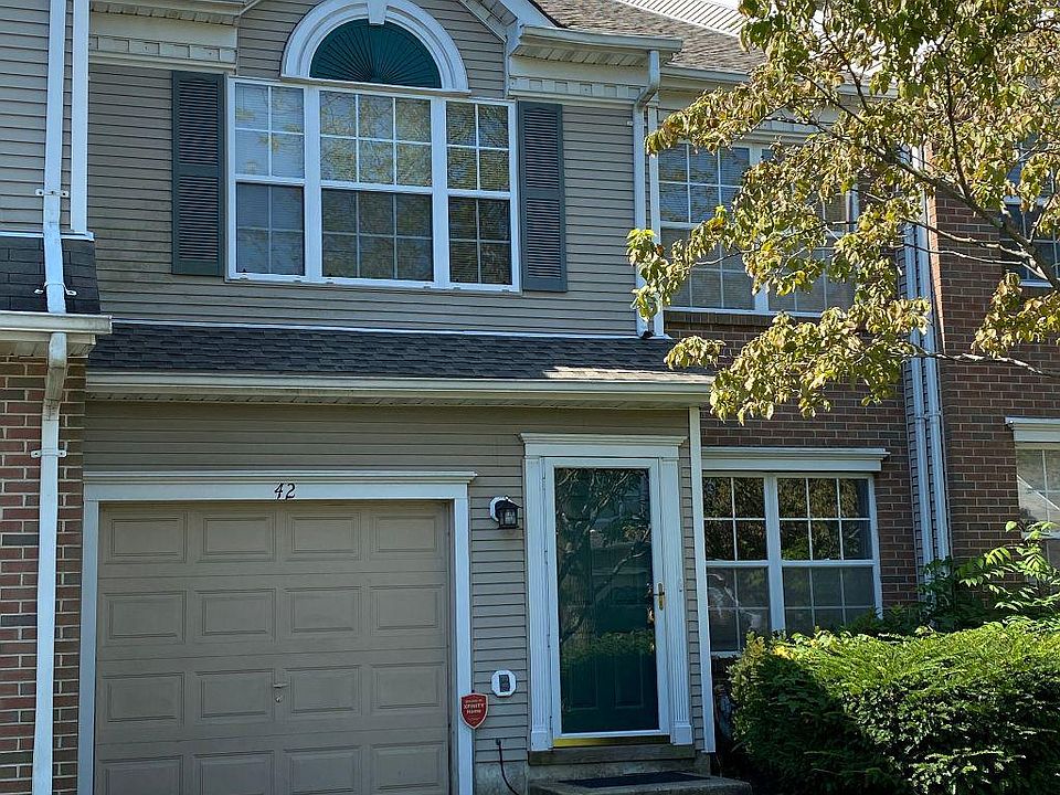 1st image of 42 Honey Locust Ln