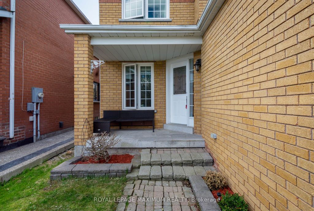 112 Jordan Dr, Orangeville, ON - View 3