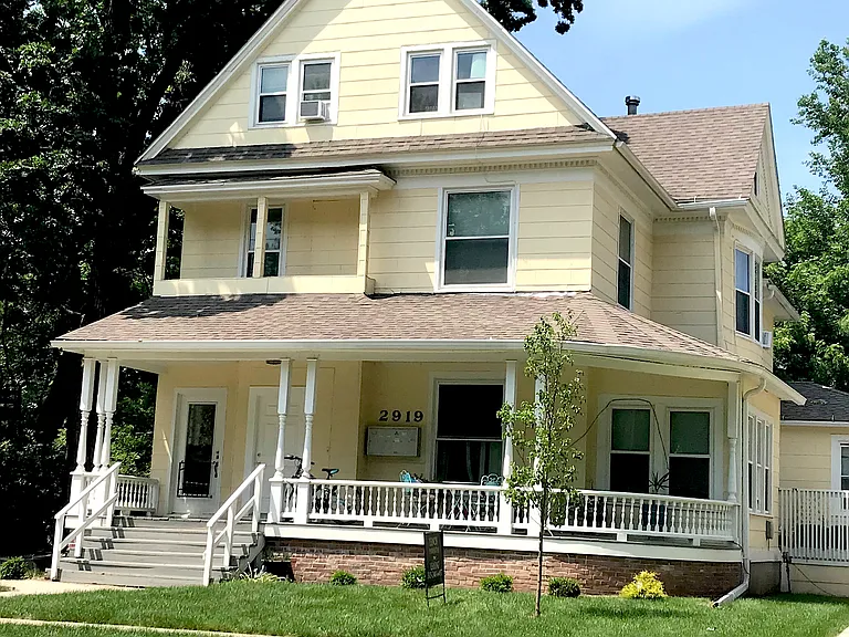 2919 Cottage Grove Ave — Photo 1