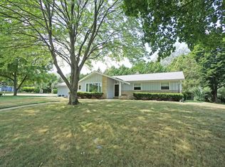 151 Terrace Ln, Hartland, WI 53029