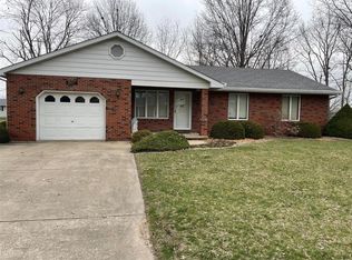 301 W 2nd St, Aviston, IL 62216