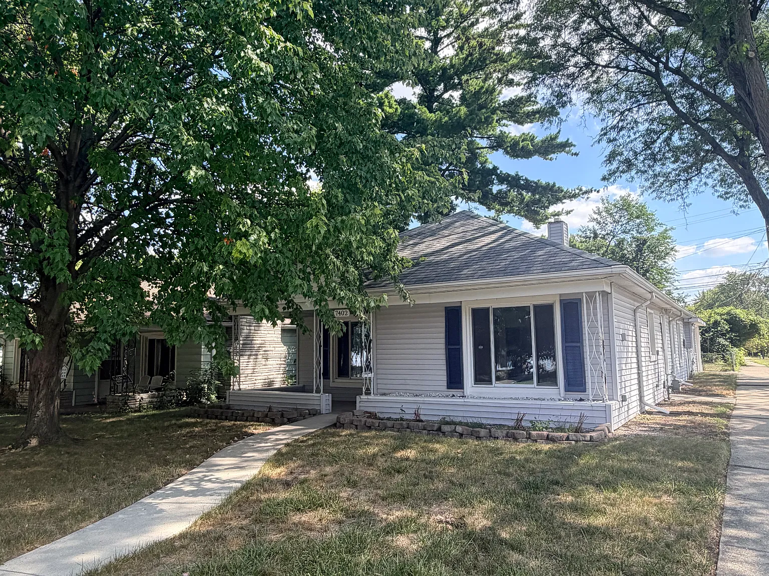 2 bed, 1160 sqft, $1,600 — Photo 2
