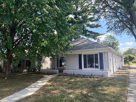 2nd image of 7402 N Vernon St