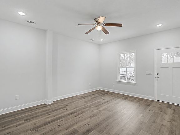 5th image of 205 Bagley Ave Unit A
