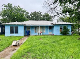 904 7th St, Brownwood, TX 76801