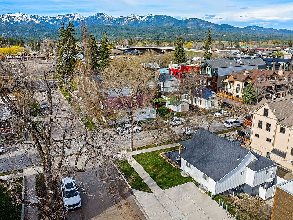1st image of 205 1/2 1st St