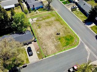 802 Scenic Ct, Yreka, CA